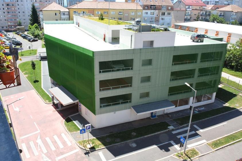 Apartament cu 2 camere decomandat în Exterior Vest