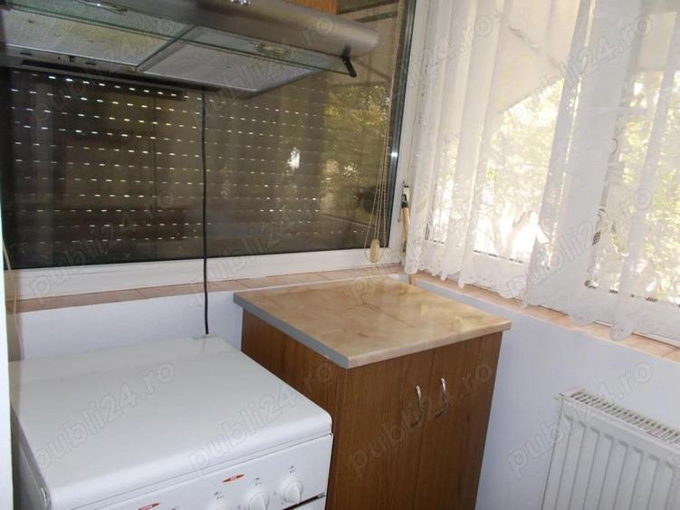 Inchiriere 2 cam. cf..1 dec., et.1 din 4, sup.49.mp. mobilat si utilat, Bld. Dorobantilor-Scolilor . - 10