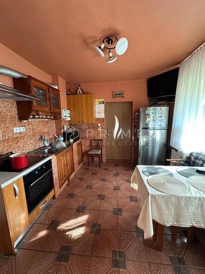 Casă spațioasă de vânzare – Corunca, zona Vatman - 4