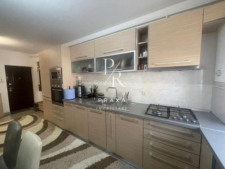 Apartamente de vanzare 3 camere si parcare!