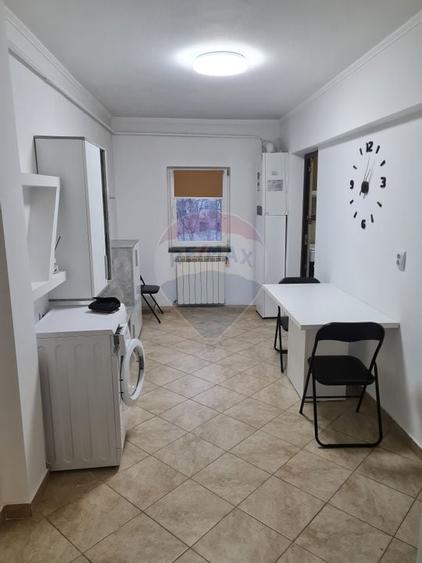 Apartament cu 2 camere de închiriat în zona Est - 1