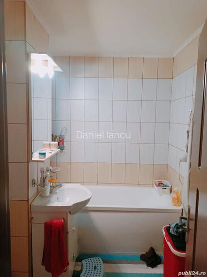 Vand apartament 2 camere Vand apartament 2 camere