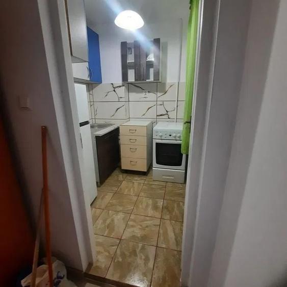 2 Camere - renovat - Sagului - 330 € - 3