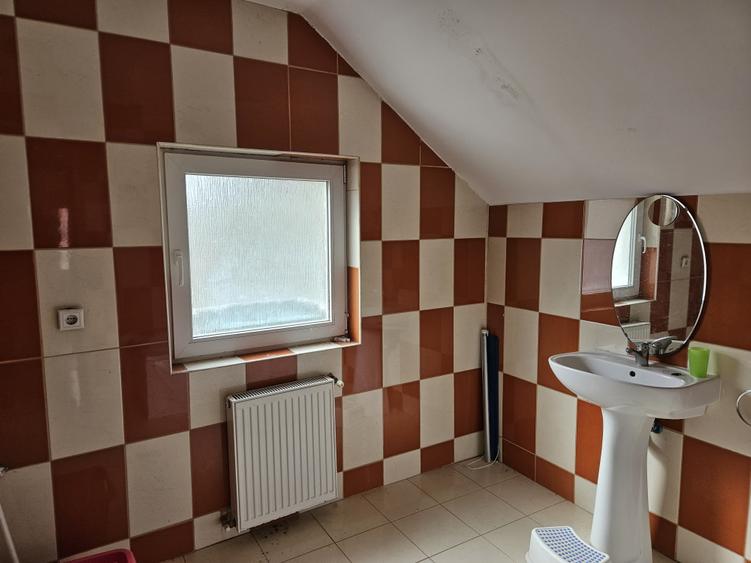 Două case individuale, P+M, construcții 2002/2007, în Giroc, comision 0% - 36