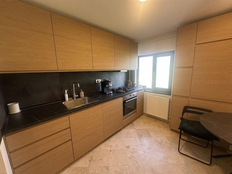 Apartament cu 2 camere semidecomandat în Vitan