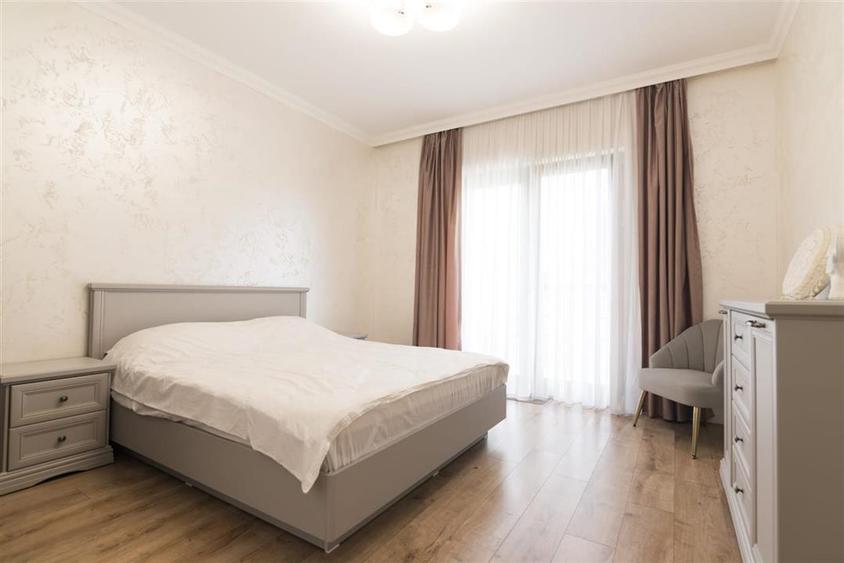 Casă cu 4 camere cu Teren 490 Mp în Aeroport
