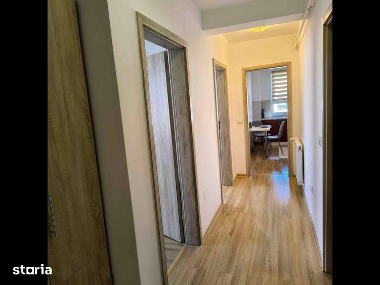 Apartament cu 2 camere decomandat în Tractorul