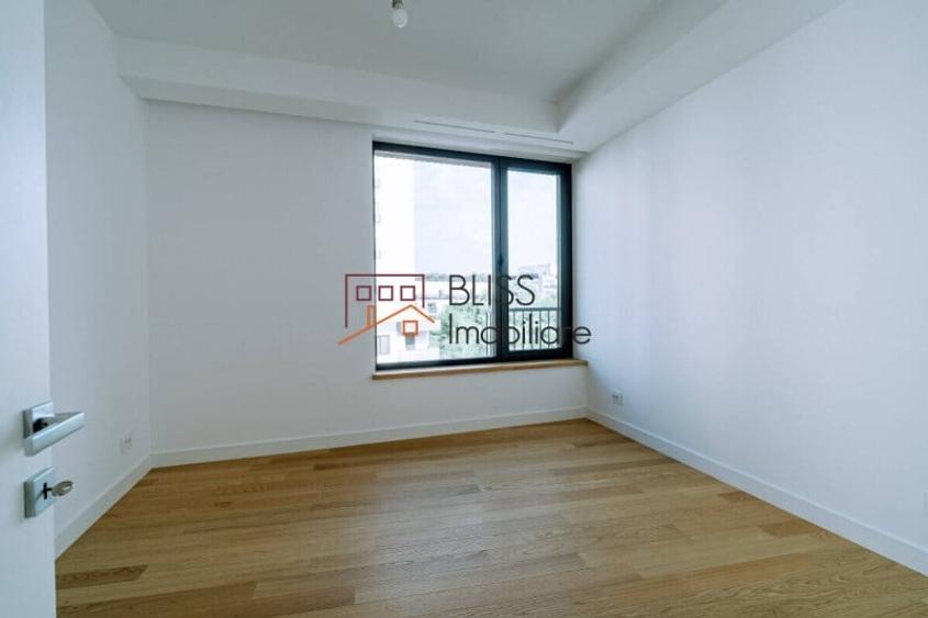 Apartament cu 3 camere semidecomandat în Iancu Nicolae