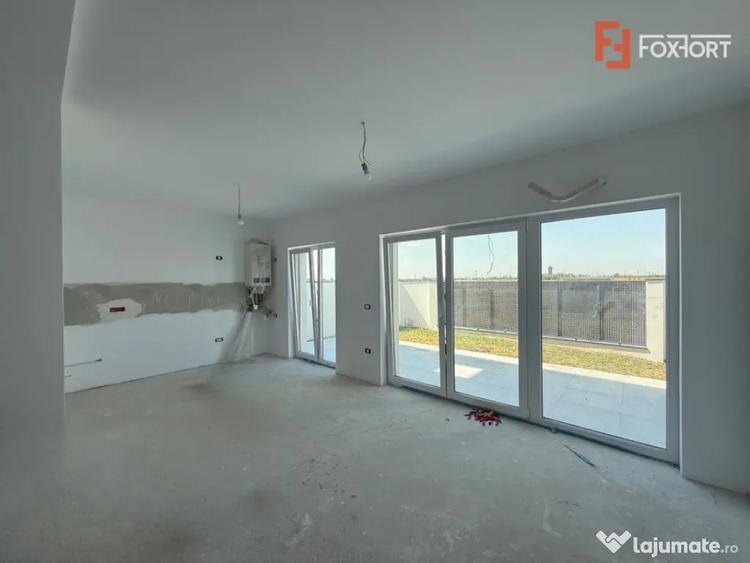 Apartament cu 4 camere în Torontalului
