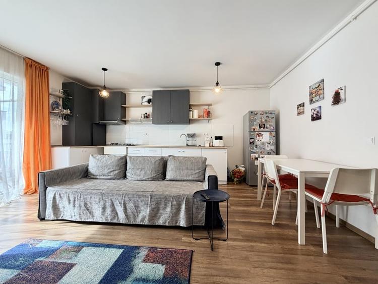 Apartament cu 2 camere semidecomandat, mobilat în Zorilor