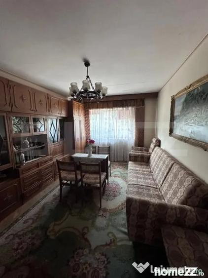 Apartament cu 3 camere decomandat, mobilat în Rădăuți