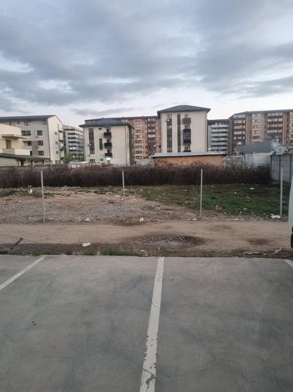 Teren în Militari