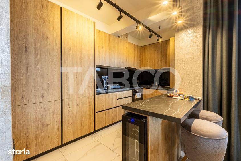 Apartament cu 3 camere semidecomandat, mobilat în Dâmbul Rotund