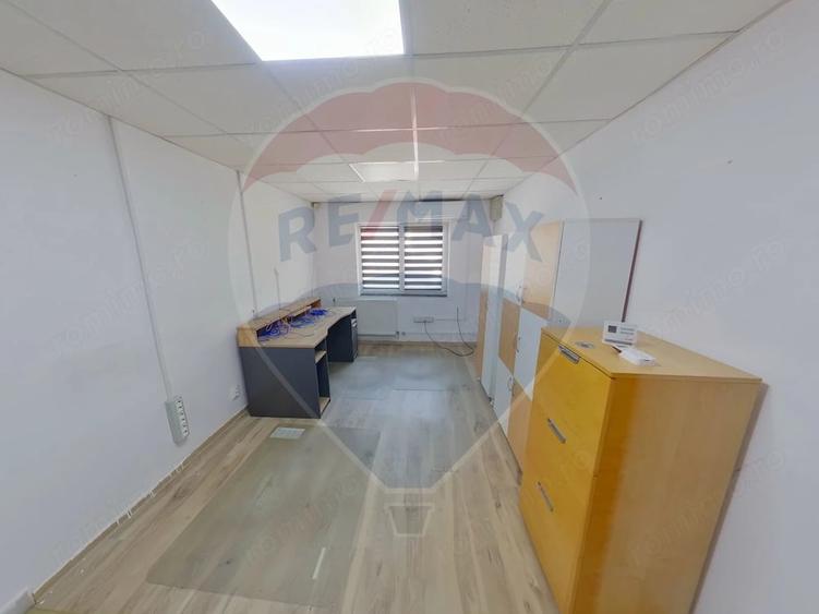 Spațiu comercial, de 64 mp, în Central