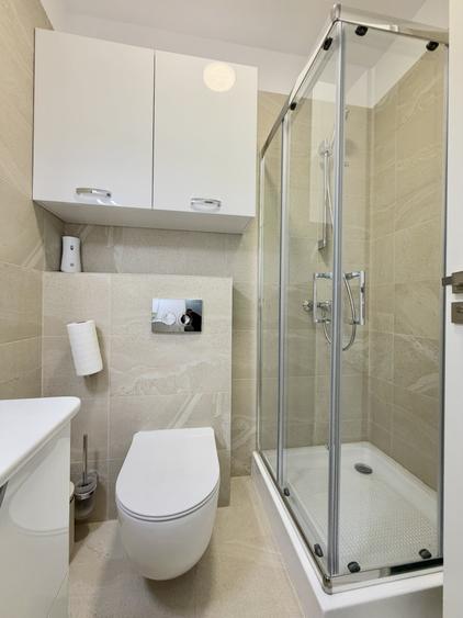 Apartament cu 3 camere decomandat, mobilat în Torontalului