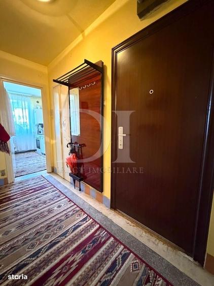 Apartament cu 4 camere decomandat în Grigorescu