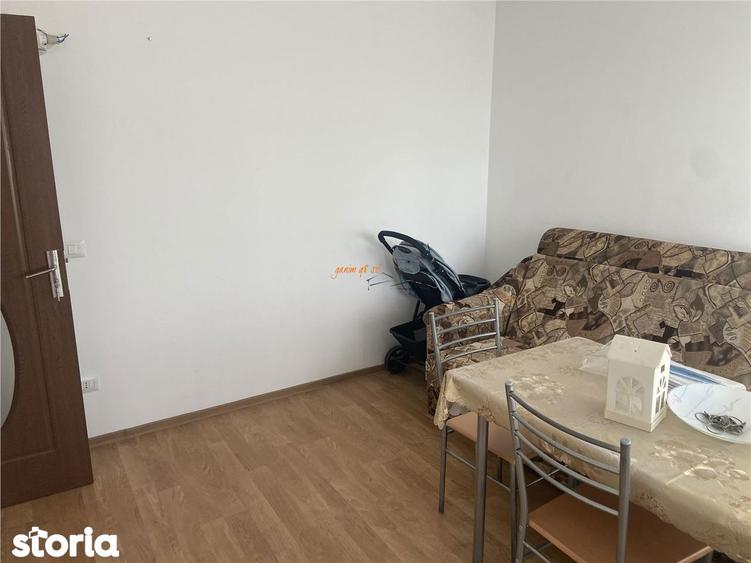 Apartament cu 2 camere decomandat, mobilat în Sud