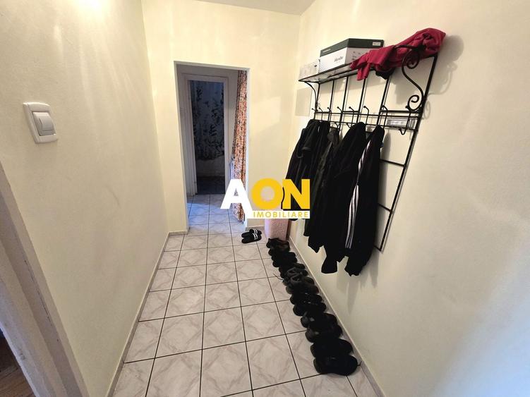 Apartament cu 3 camere decomandat, mobilat în Central