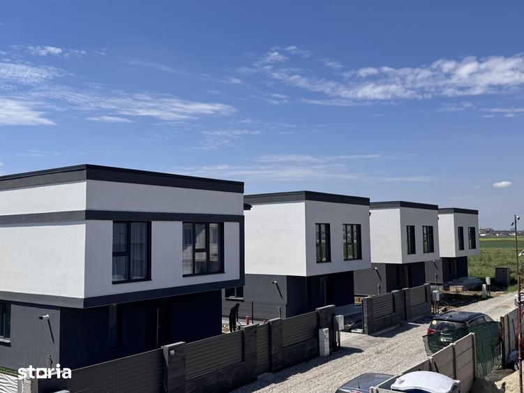 Casă cu 4 camere cu Teren 330 Mp în Central