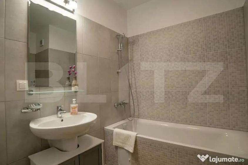 Apartament cu 3 camere semidecomandat în Nord