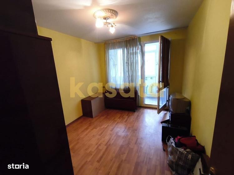 Apartament cu 3 camere semidecomandat în Titan