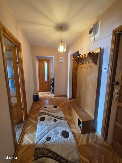 Apartament cu 3 camere decomandat în Bistrița Lac
