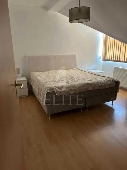 Apartament cu 4 camere semidecomandat, mobilat în Zorilor