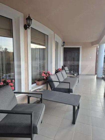 Casă cu Teren 3200 Mp în Corunca