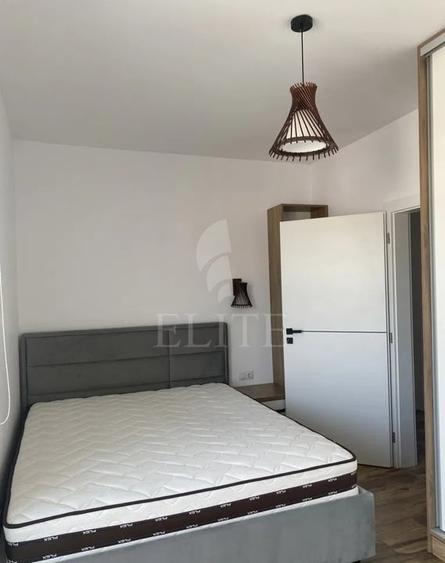 Apartament cu 3 camere semidecomandat, mobilat în Gheorgheni