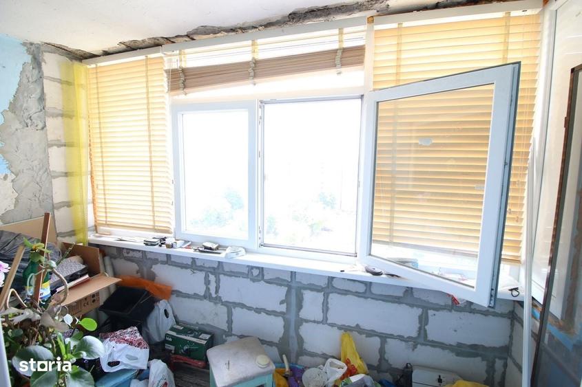 Apartament cu 2 camere decomandat în Micro 20