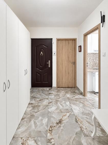 Apartament cu 2 camere decomandat, mobilat în Băneasa