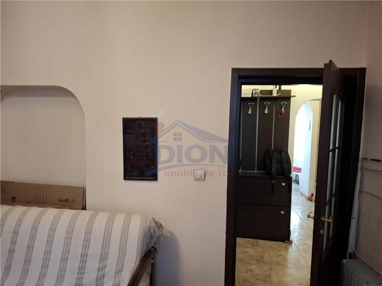 Apartament cu 2 camere decomandat în Baba Novac