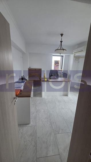 Apartament cu 4 camere decomandat, mobilat în Unirii