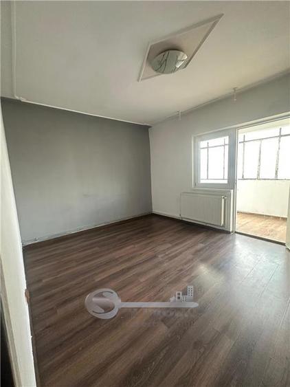 APARTAMENT 2 CAM DECOMANDAT PODU DE FIER ETAJ INTERMEDIAR - 7
