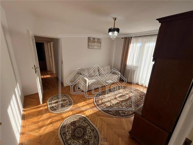 Apartament de inchiriat in Sibiu - 3 camere si balcon - Mihai Viteazu - 2