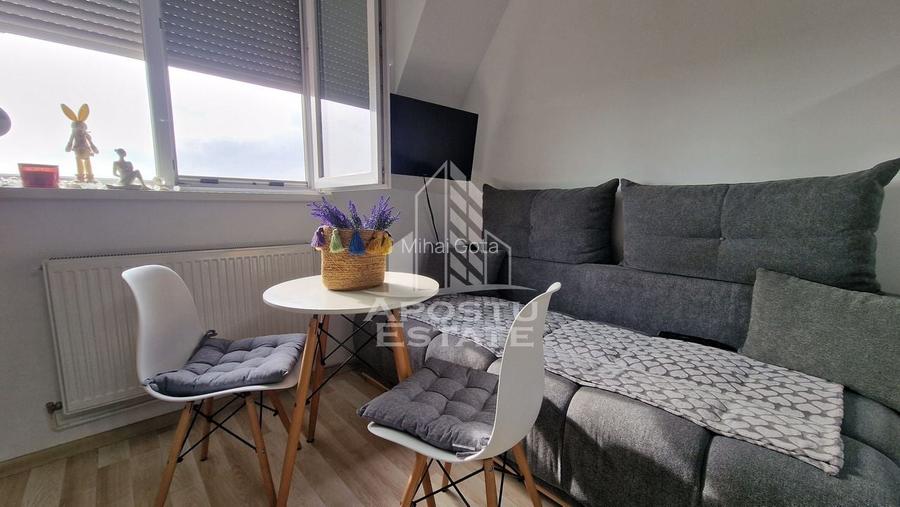 Apartament cu 2 camere, cu scara interioara, zona Blascovici
