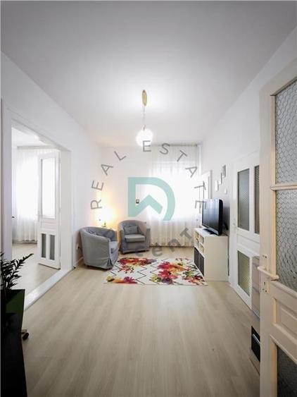 Casa 3 camere de vanzare,  Brasovul Vechi - 4