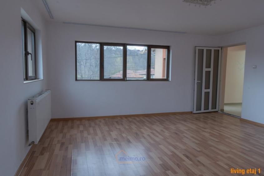 Casa pe 3 niveluri, potrivita pentru familie mare sau investitie inteligenta! - 14