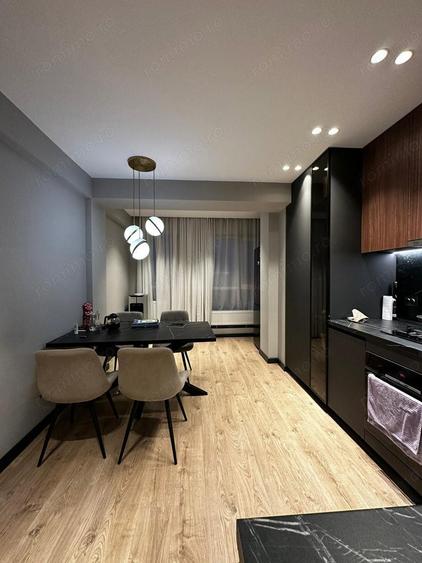 Ofer spre inchiriere aparatament cu 3 camere in zona 13 Septembrie - 4