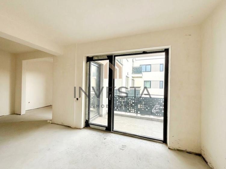 Apartament cu 3 camere semidecomandat în Someșeni