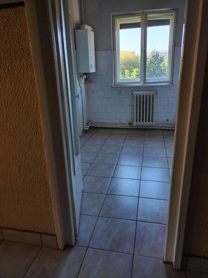Apartament cu 3 camere semidecomandat în Ultracentral