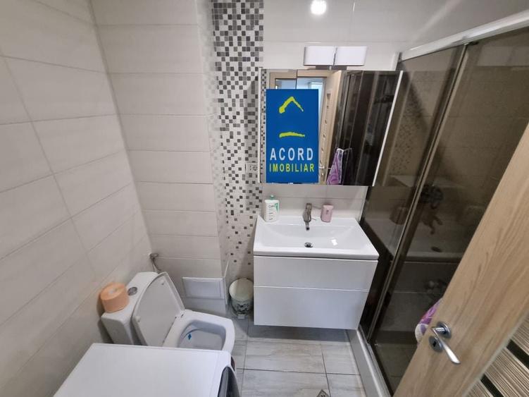 Compozitori-apartament 3 camere decomandat - 16