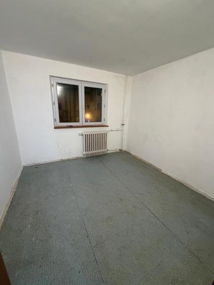 Apartament 2 camere, 43 mp , zona Craiovita Noua - 2