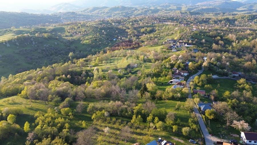 Teren generos de vânzare cu vedere spre Iezer in Bughea de Sus - 5