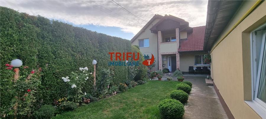 Casa de vanzare pretabila pentru 2 familii situata in proximitatea Cetatii Alba - 1