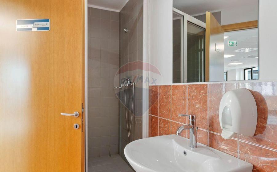 Spa?iu de birouri in cladirea Unimed - 18