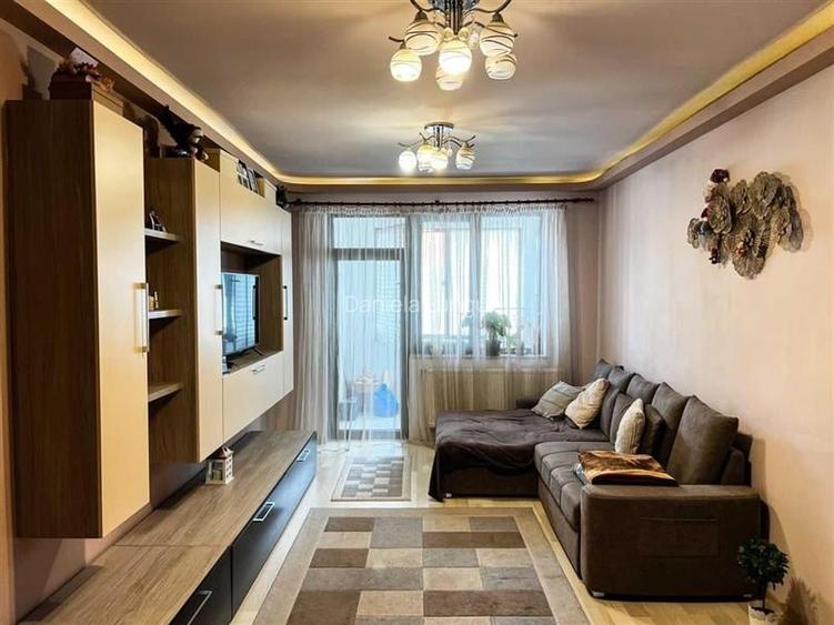 Apartament cu 3 camere decomandat, mobilat în Tractorul Apartament cu 3 camere decomandat, mobilat în Tractorul