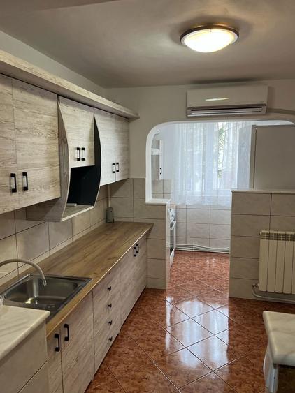 Inchiriez apartament 2 camere - 1