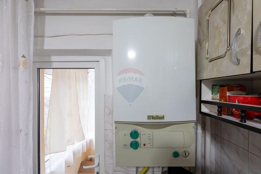 Apartament cu 2 camere semidecomandat,  zona Ura, str. Electricienilor - 13