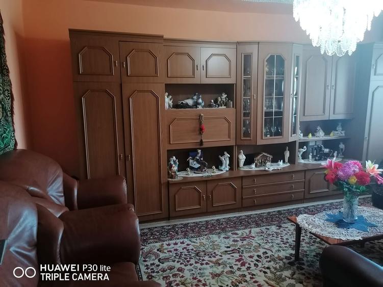 Apartament de vanzare - 4